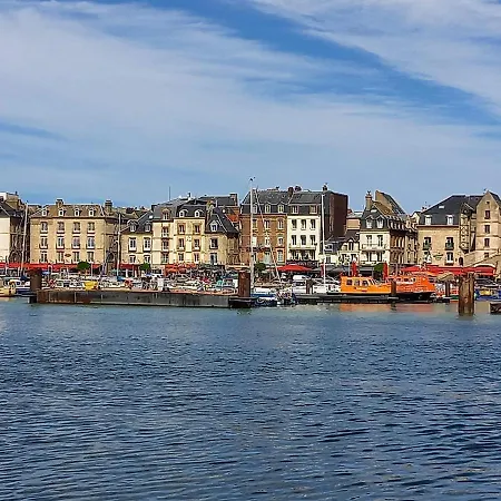 Sur Ile Du Pollet Apartment *